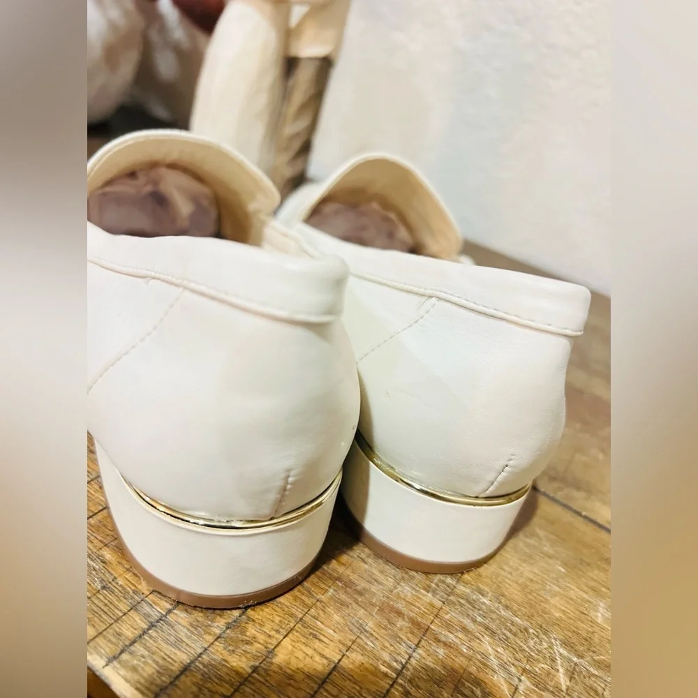 Aldo Adwauthiel loafers in white leather with a croc-embossed detail. 7.5
